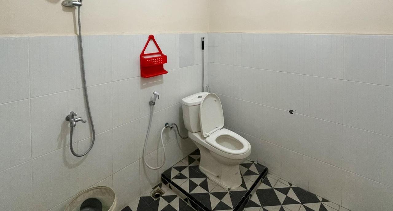 Valencia Homestay Redpartner ปาราปัต ภายนอก รูปภาพ